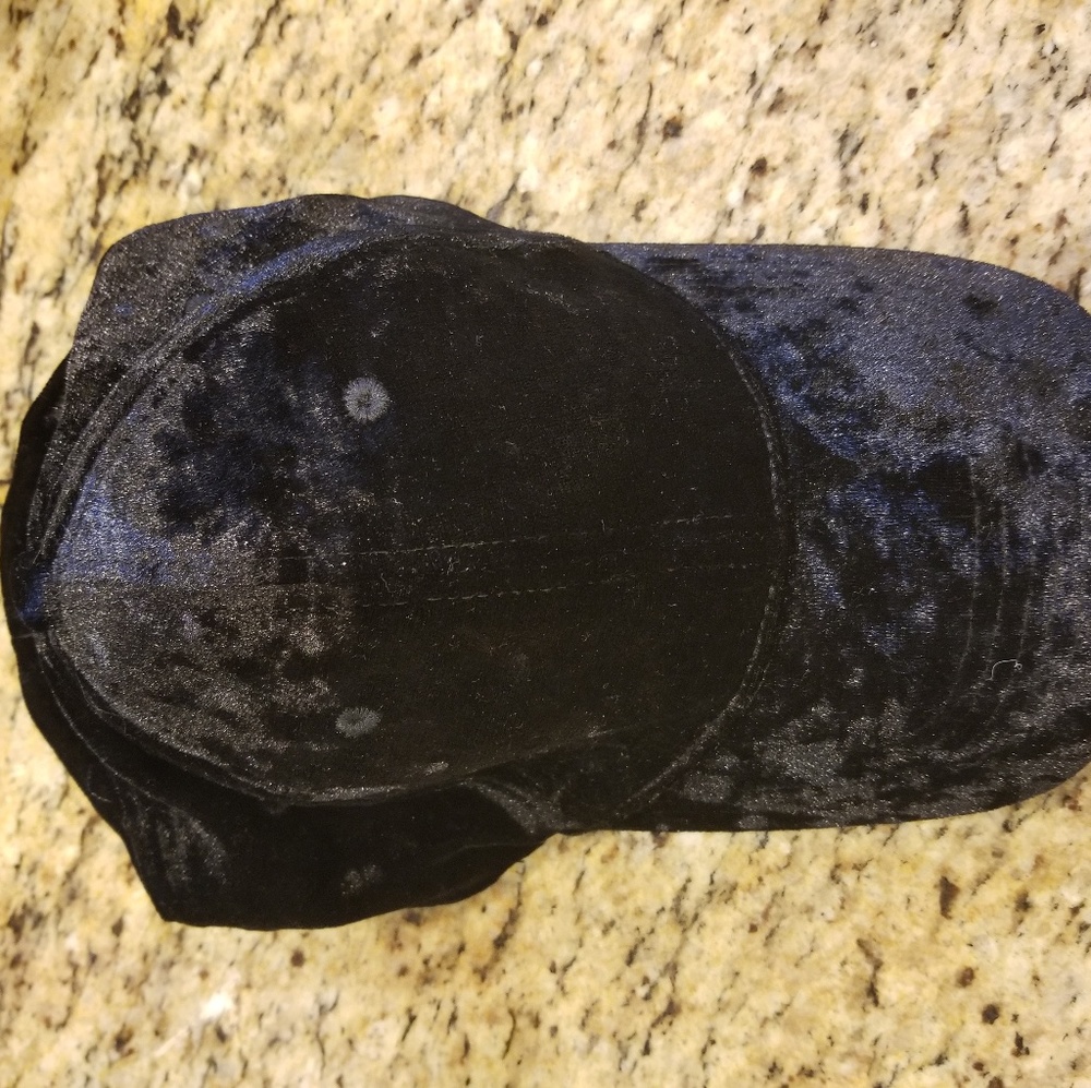 Velvet baseball cap